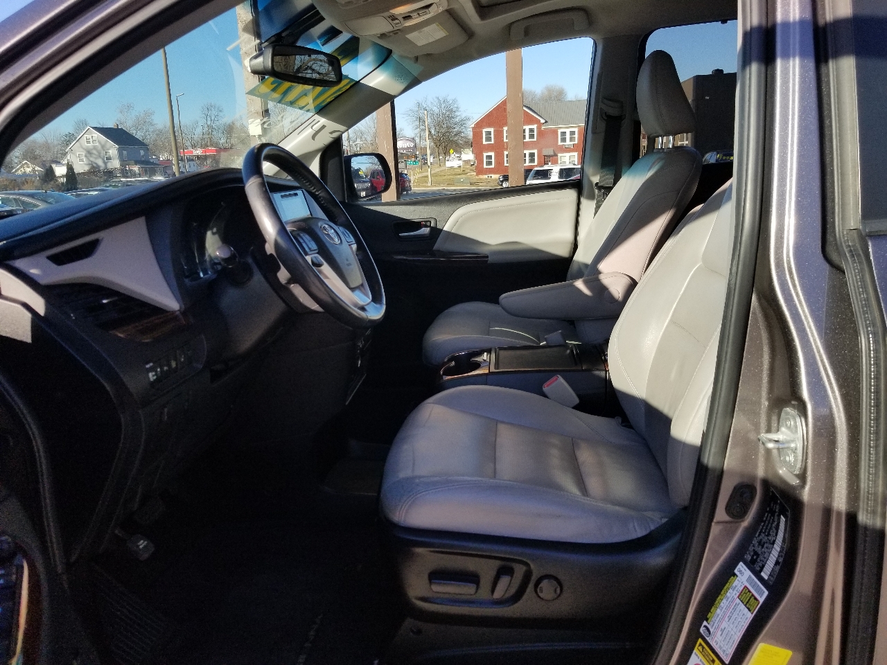 Toyota Sienna Limited 7-Passenger 2015