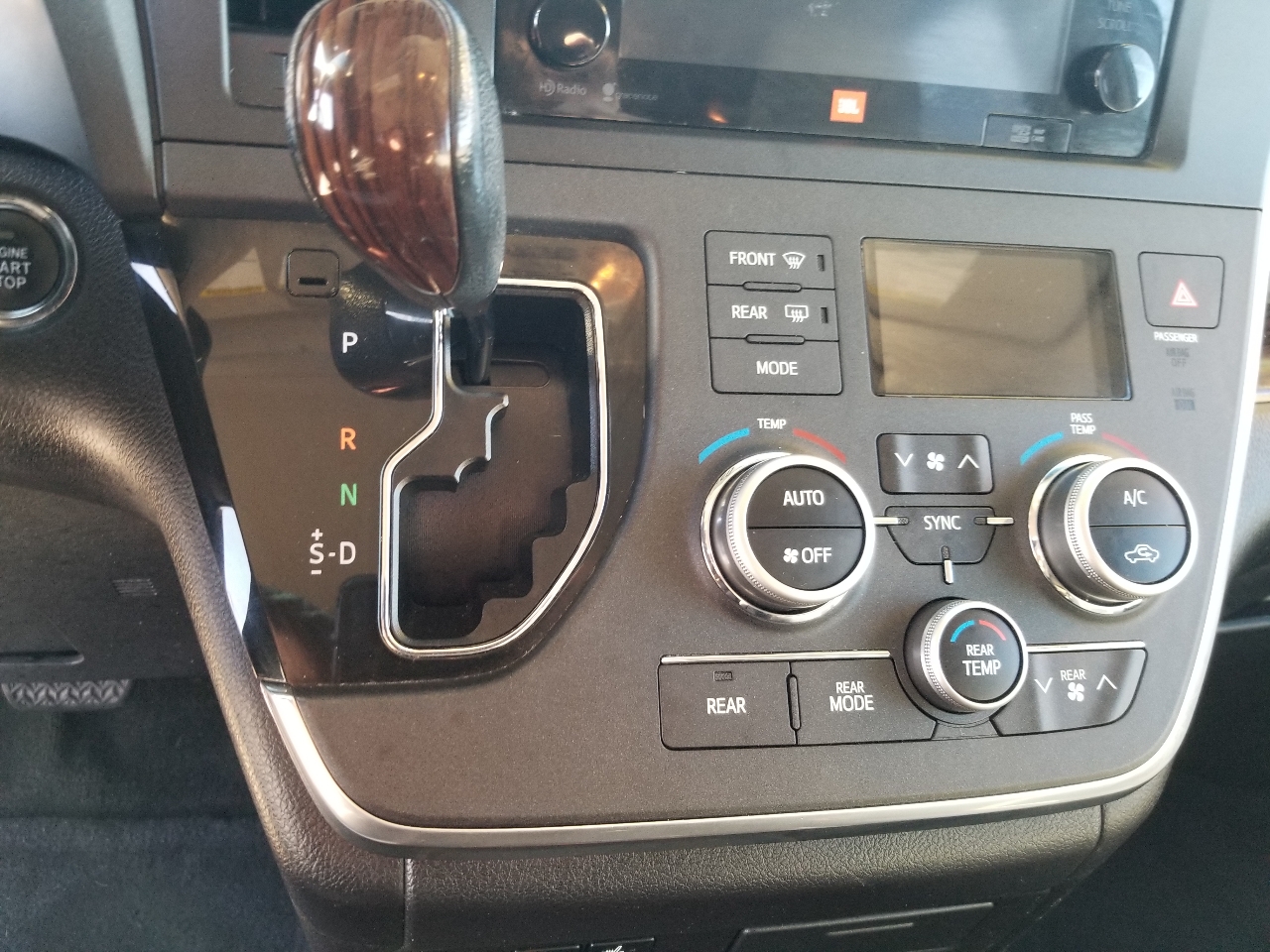 Toyota Sienna Limited 7-Passenger 2015