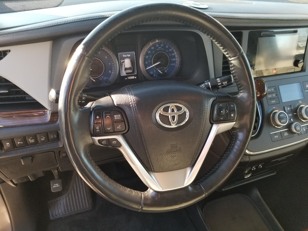 Toyota Sienna Limited 7-Passenger 2015