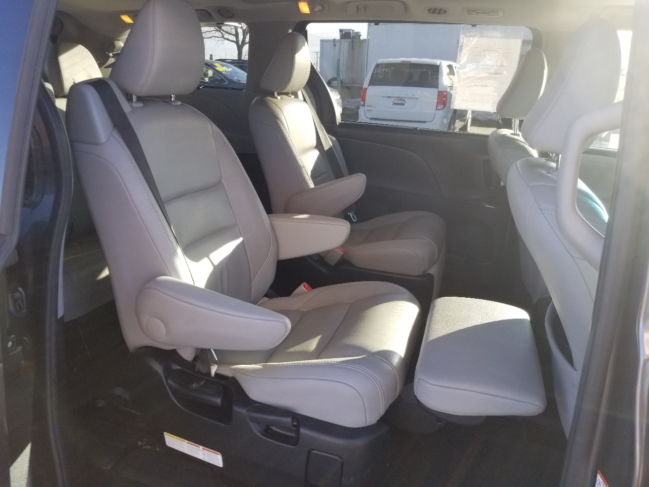 Toyota Sienna Limited 7-Passenger 2015