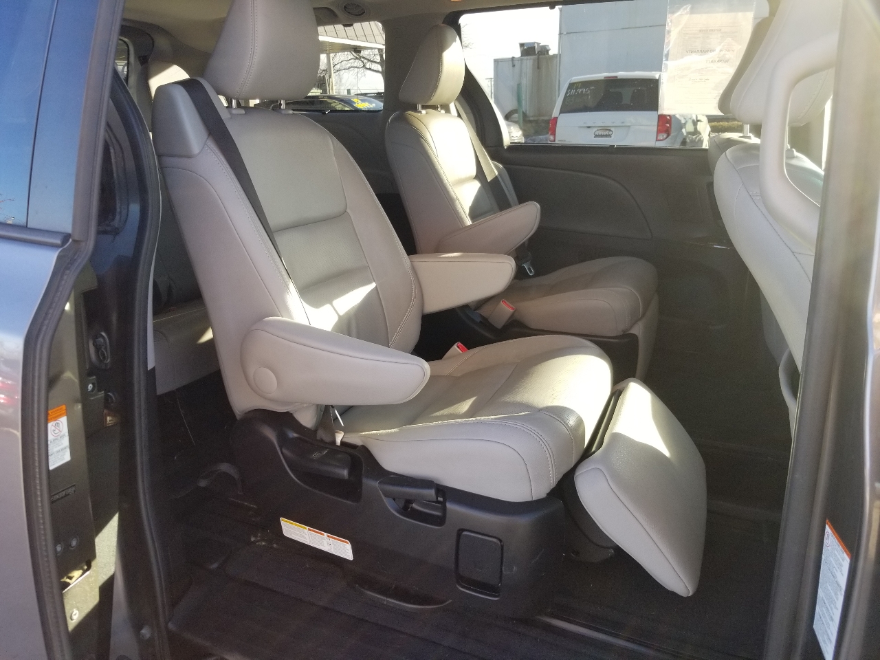Toyota Sienna Limited 7-Passenger 2015