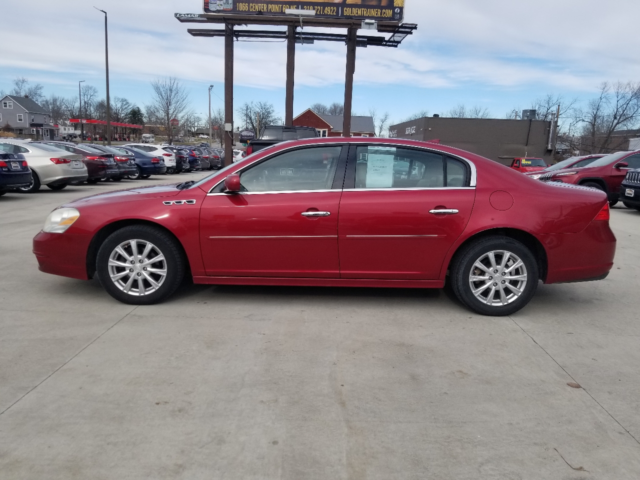 Buick Lucerne 4dr Sdn CXL 2011