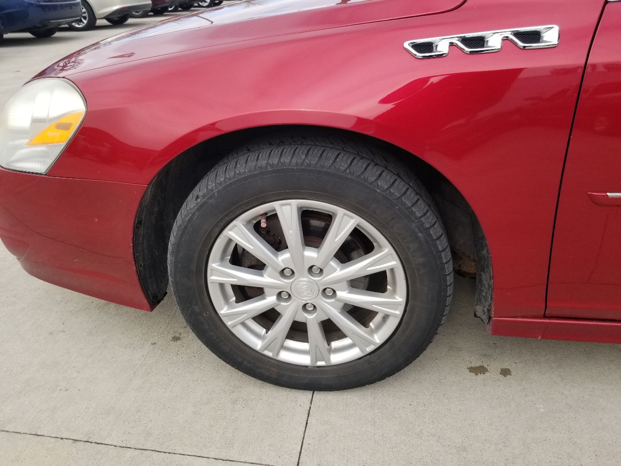 Buick Lucerne 4dr Sdn CXL 2011