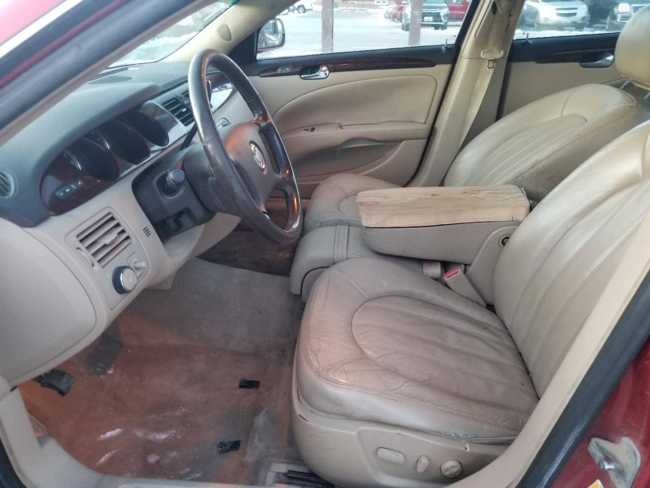 Buick Lucerne 4dr Sdn CXL 2011