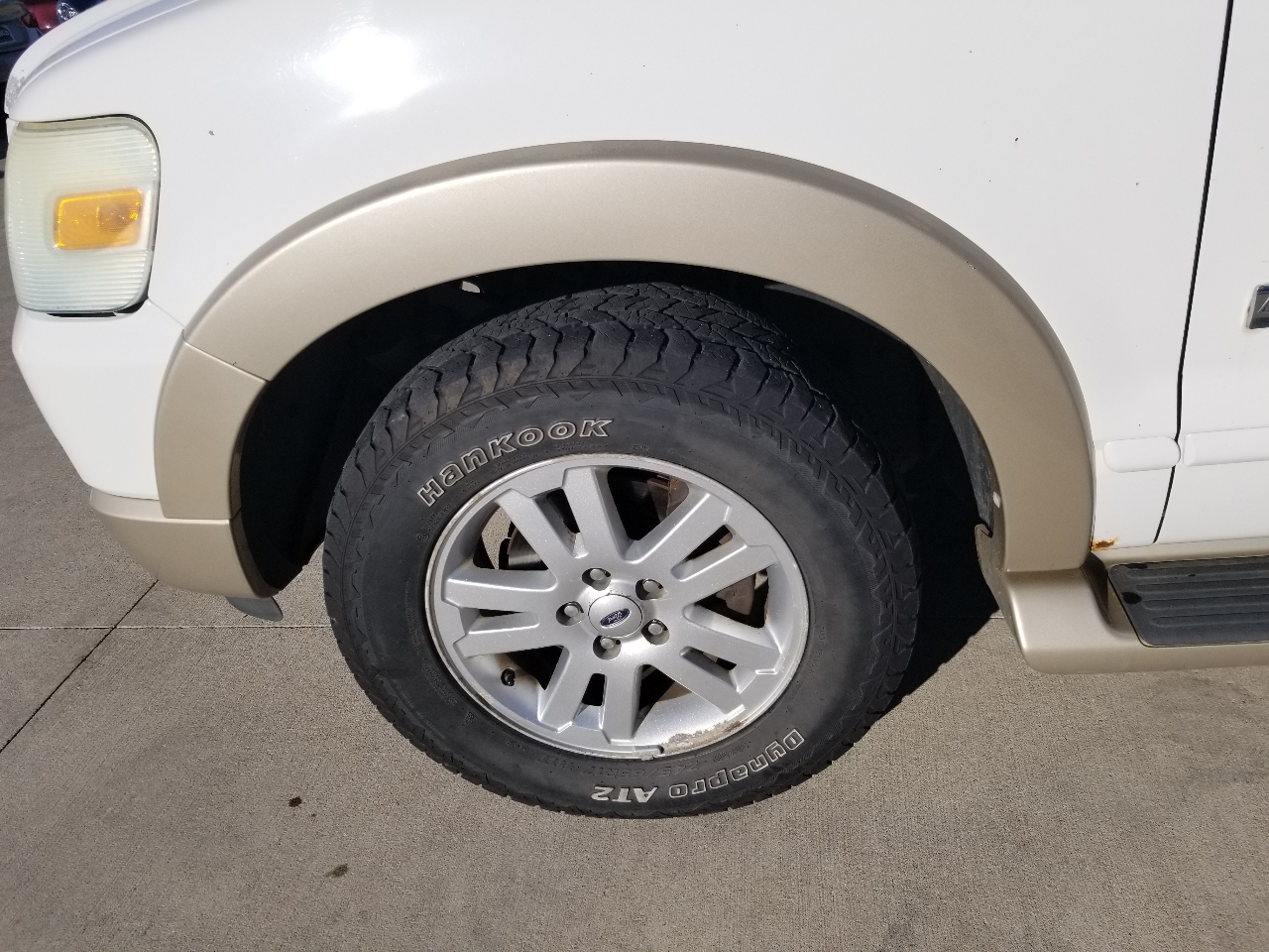 Ford Explorer 4dr 114" WB 4.6L Eddie Bauer 4WD 2006