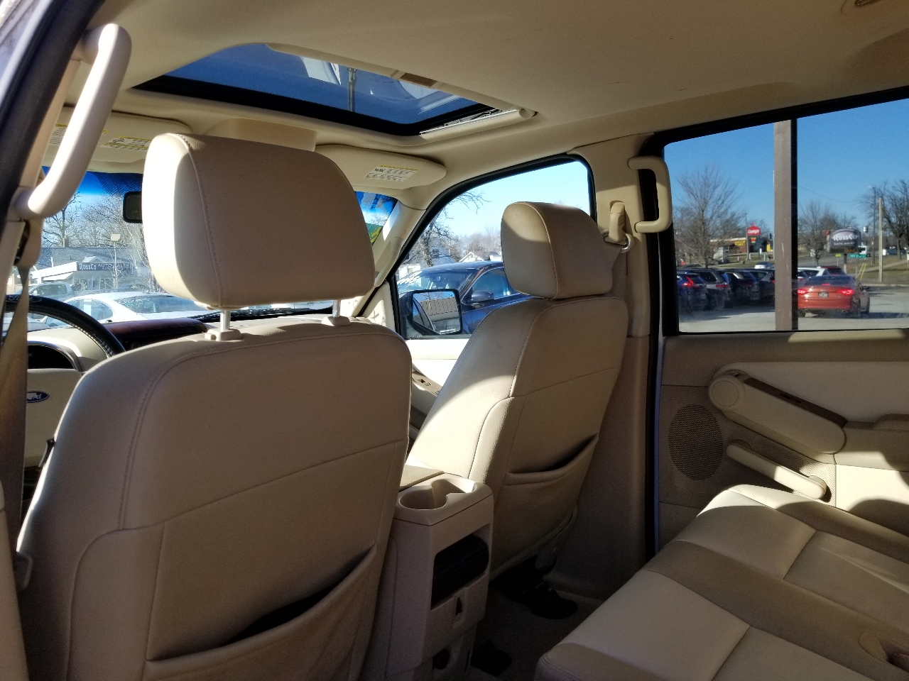 Ford Explorer 4dr 114" WB 4.6L Eddie Bauer 4WD 2006