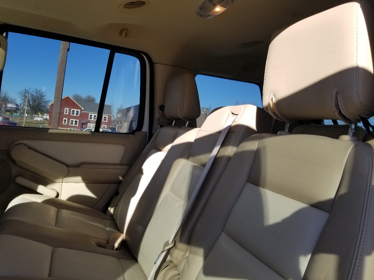 Ford Explorer 4dr 114" WB 4.6L Eddie Bauer 4WD 2006