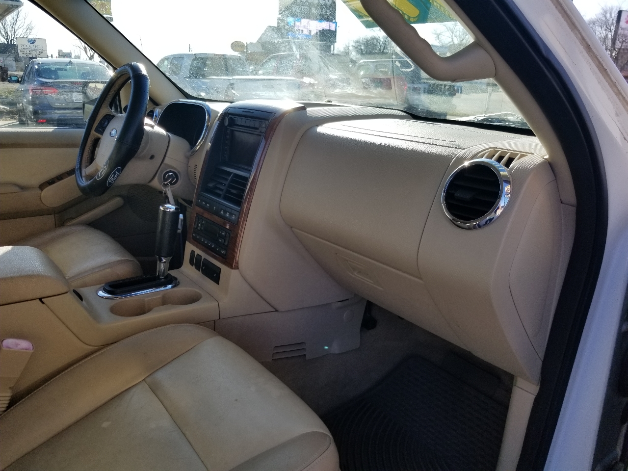 Ford Explorer 4dr 114" WB 4.6L Eddie Bauer 4WD 2006