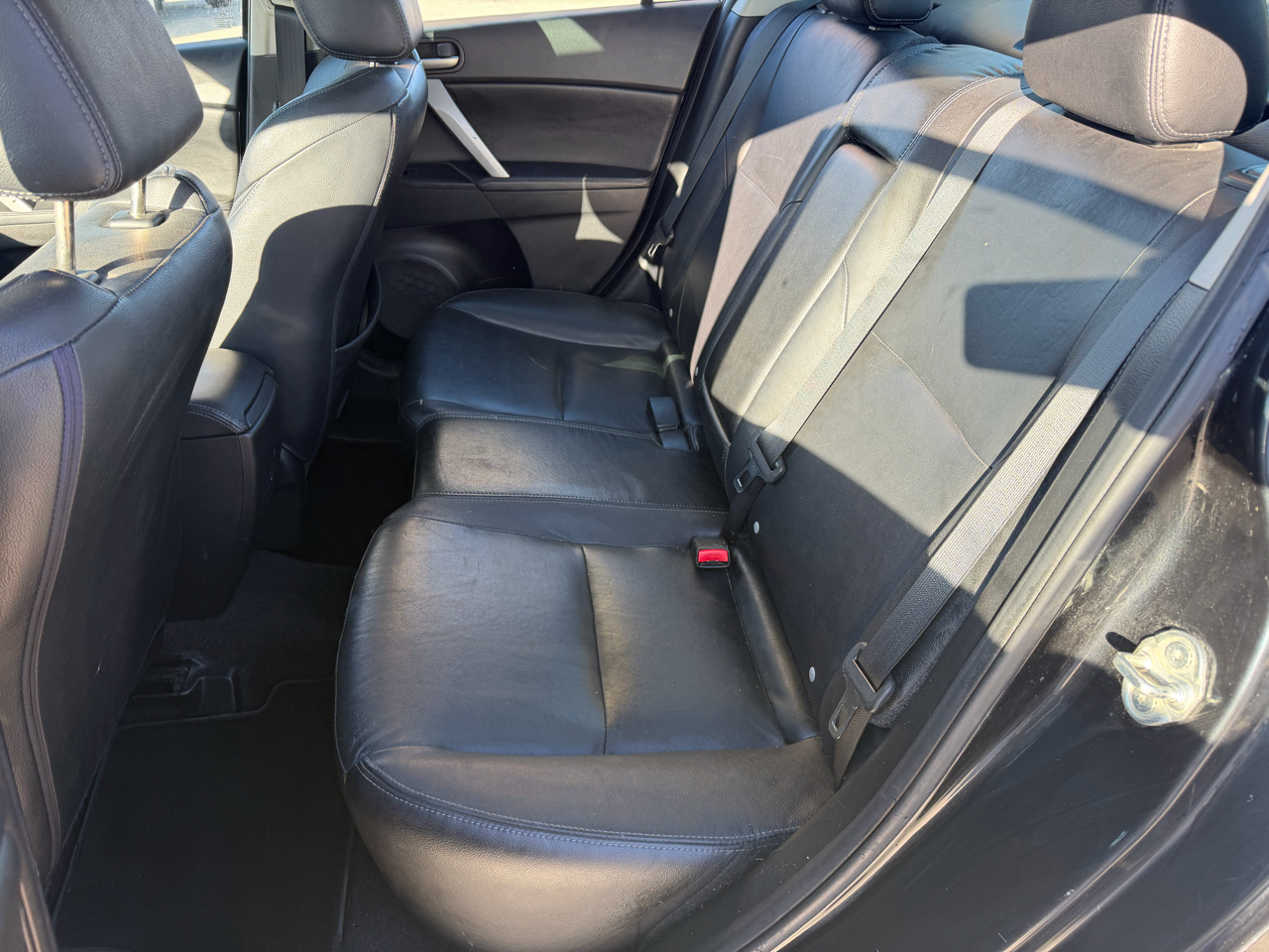 Mazda MAZDA3 I Grand Touring 4-Door 2012