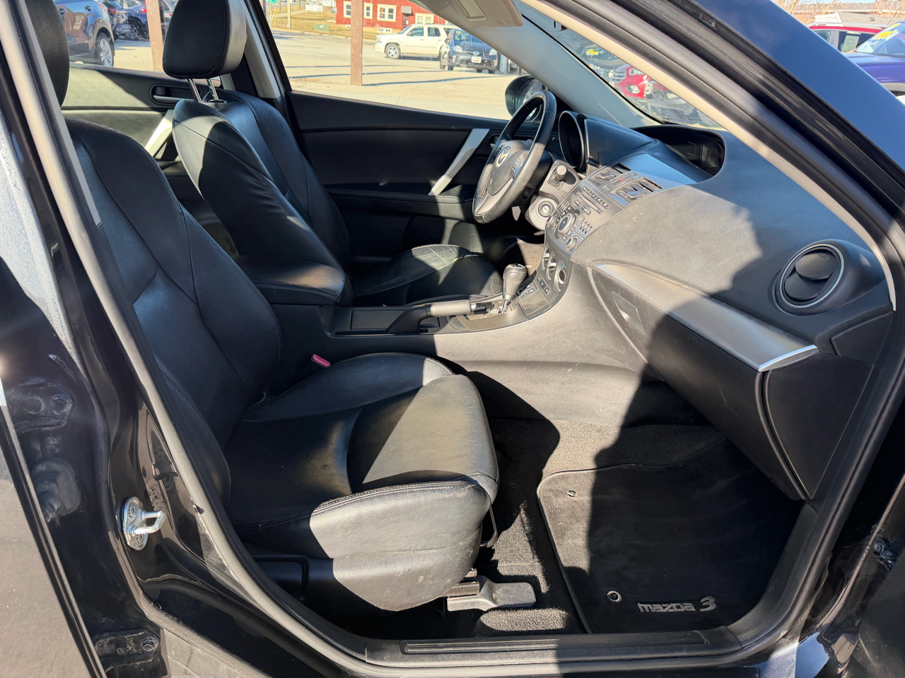 Mazda MAZDA3 I Grand Touring 4-Door 2012