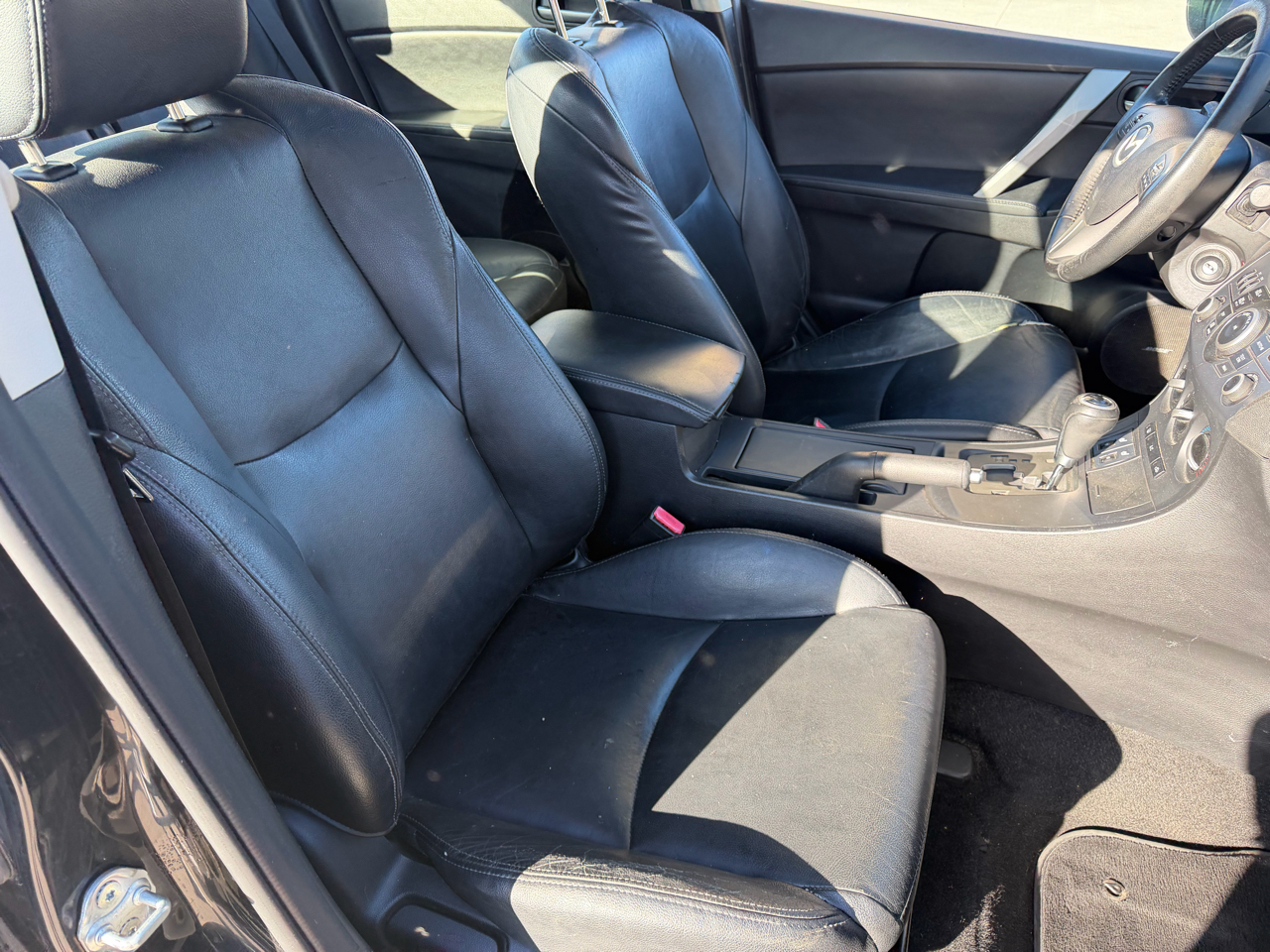 Mazda MAZDA3 I Grand Touring 4-Door 2012