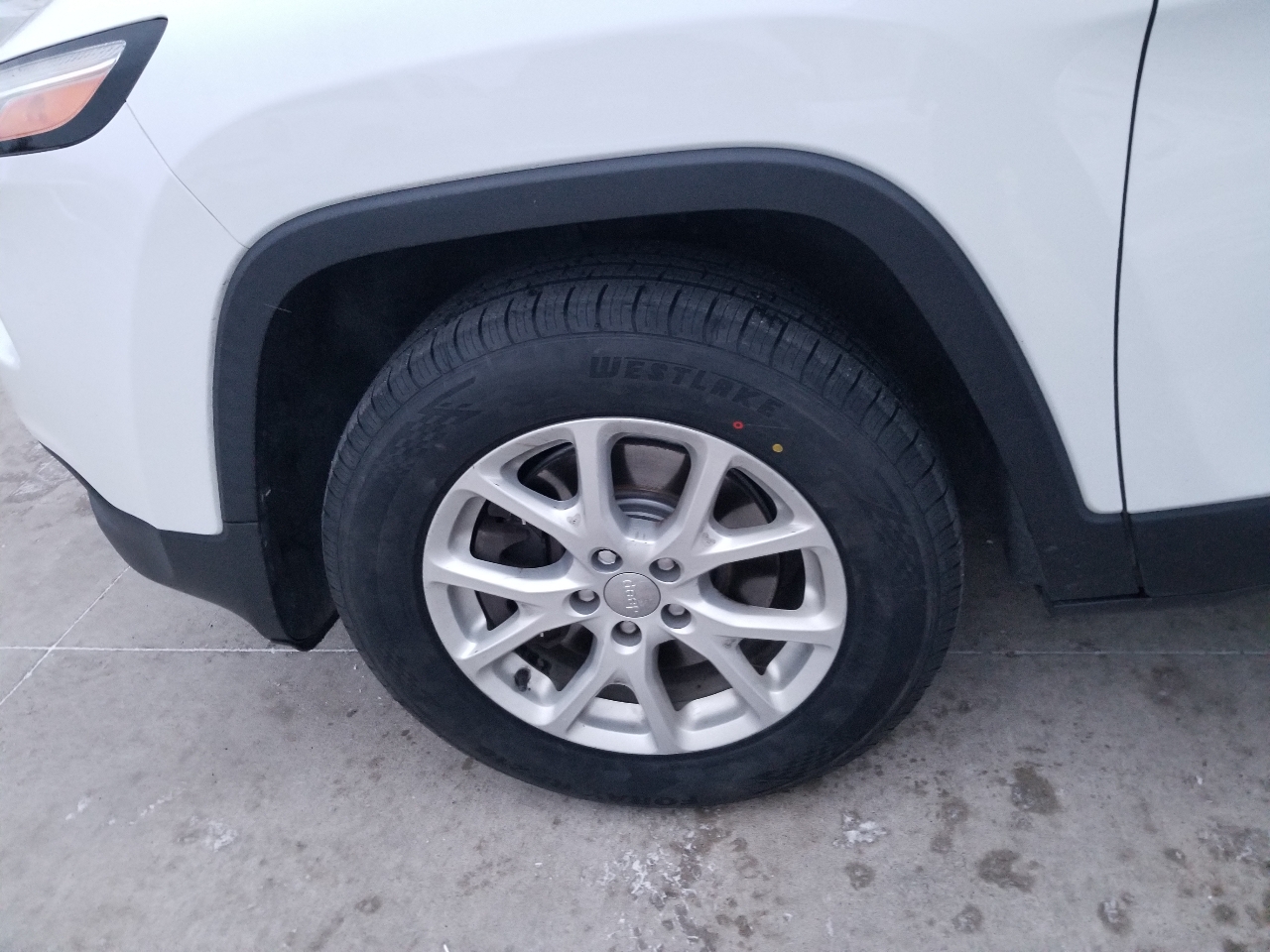 Jeep Cherokee 4WD 4dr Latitude 2015