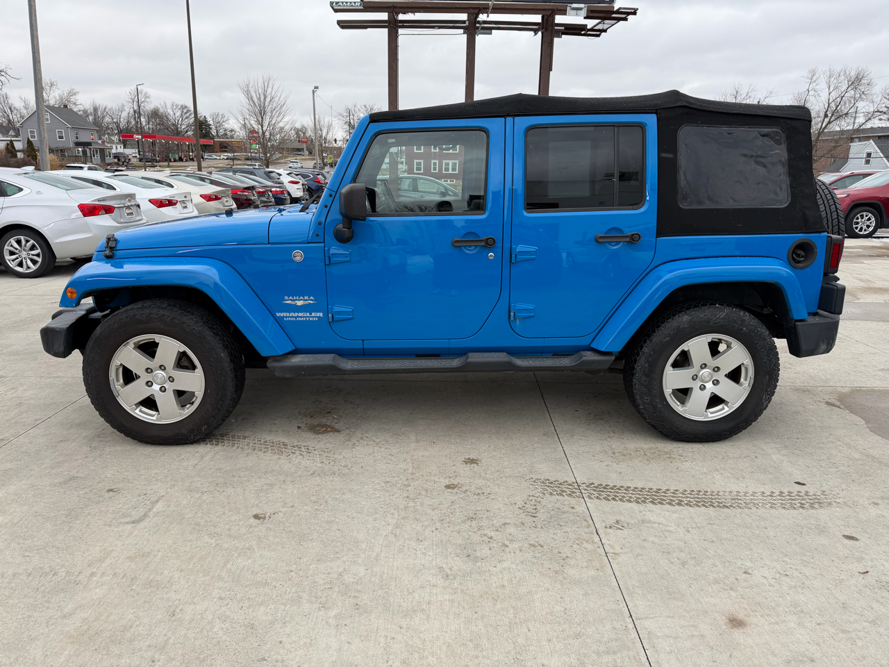 Jeep Wrangler 4WD 4dr Sahara 2012