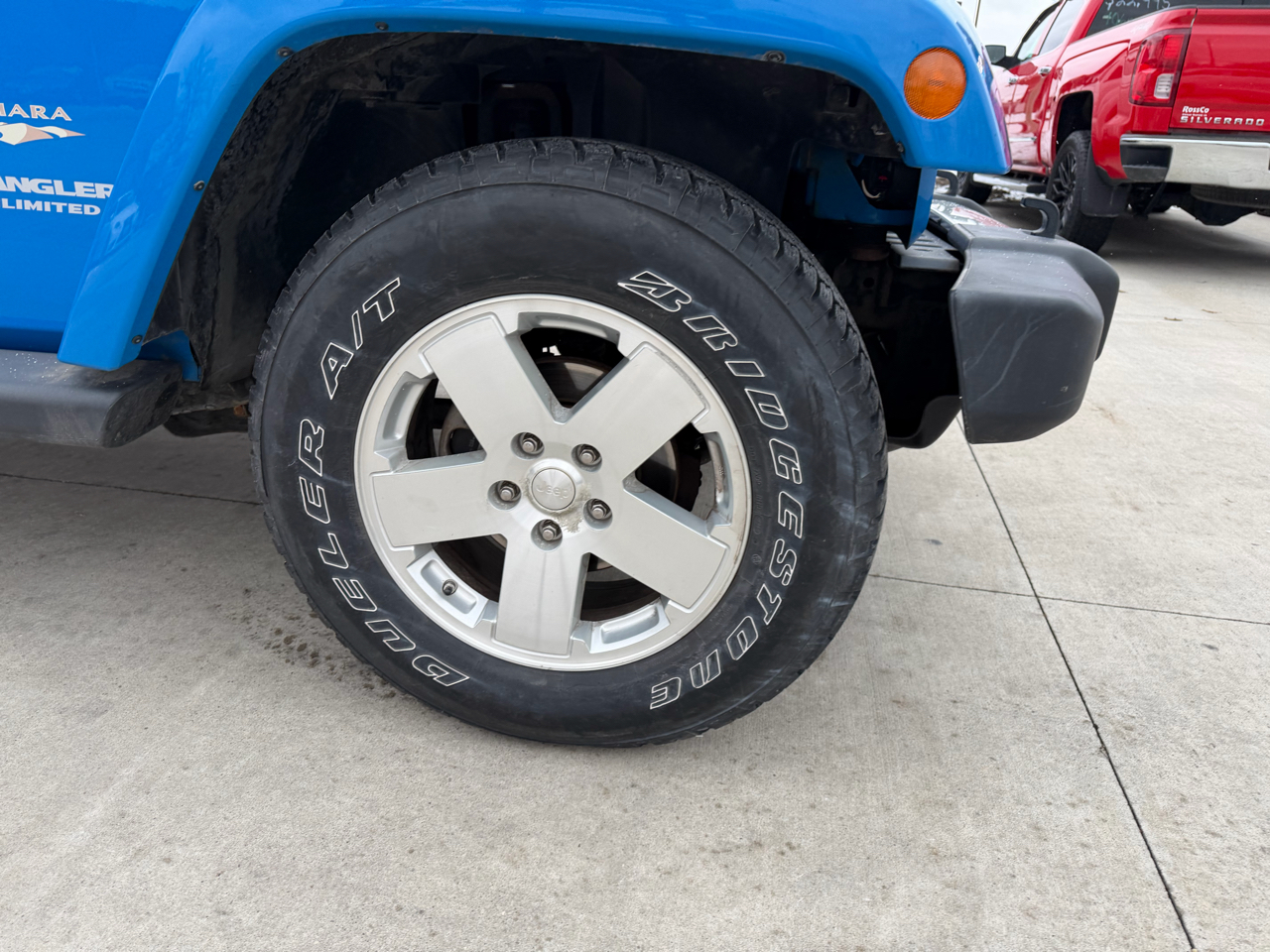 Jeep Wrangler 4WD 4dr Sahara 2012