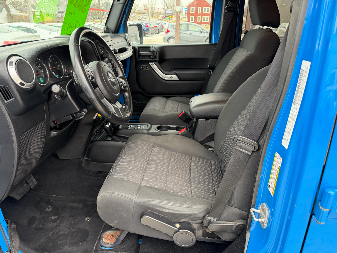 Jeep Wrangler 4WD 4dr Sahara 2012