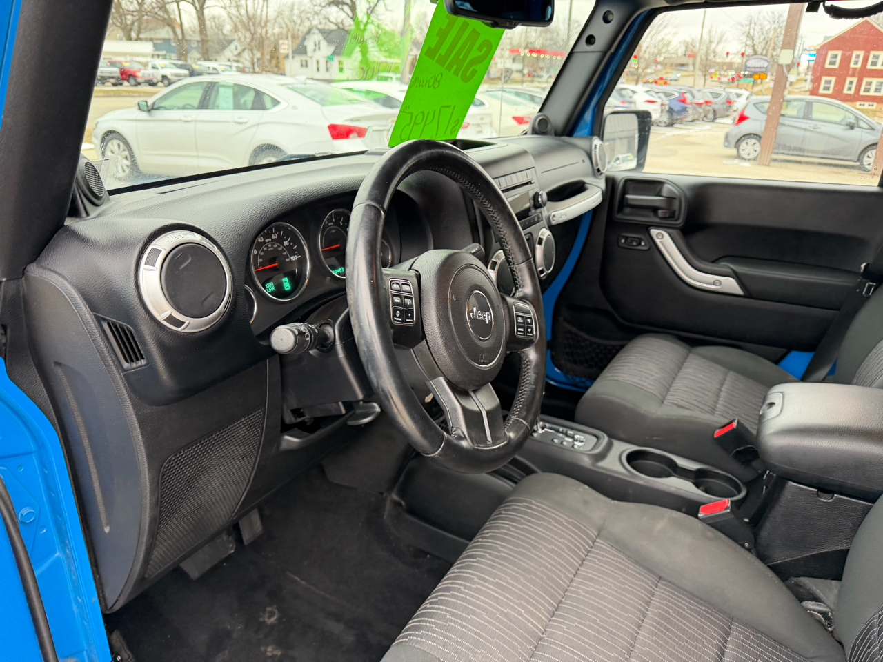 Jeep Wrangler 4WD 4dr Sahara 2012