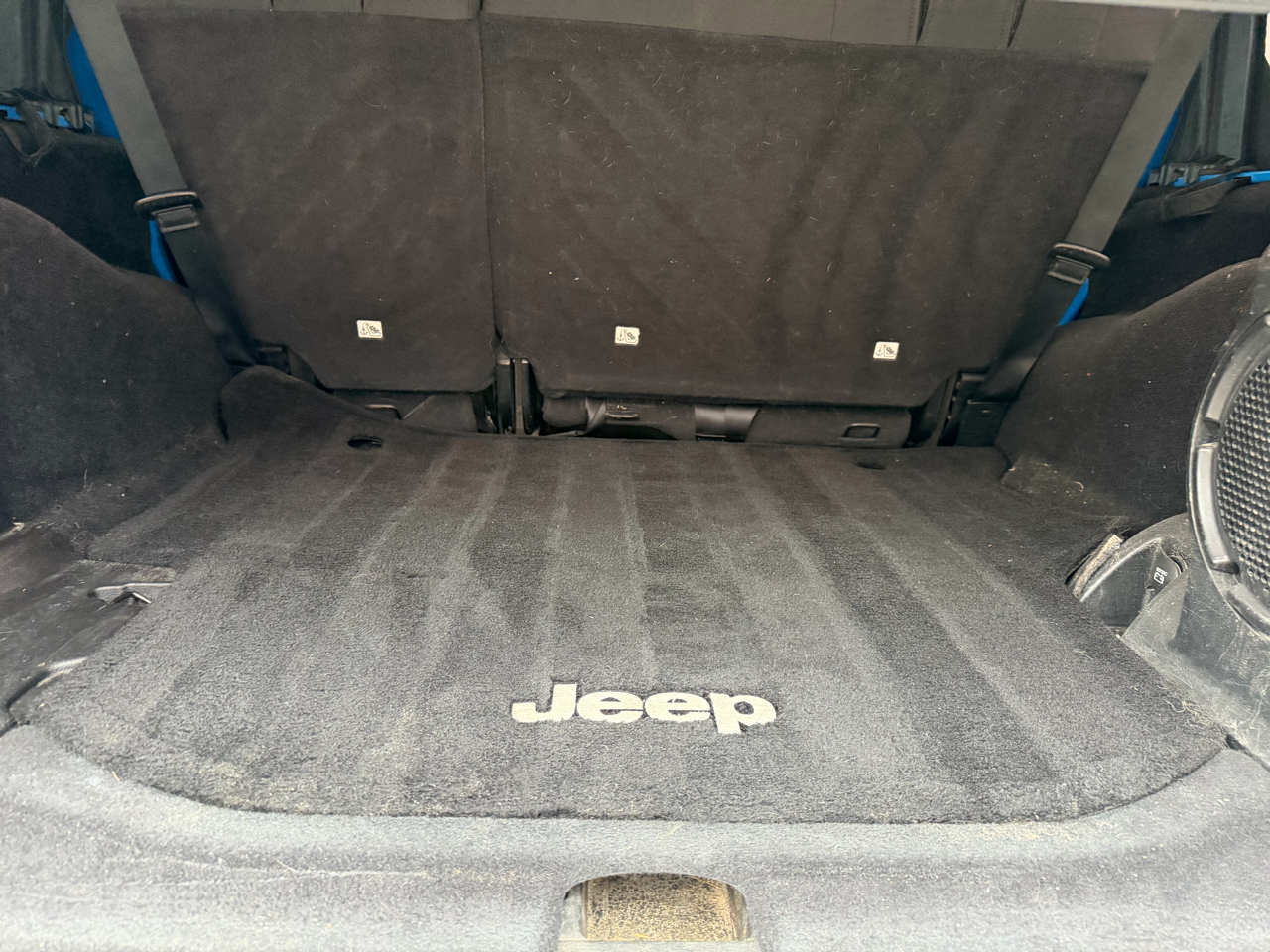 Jeep Wrangler 4WD 4dr Sahara 2012