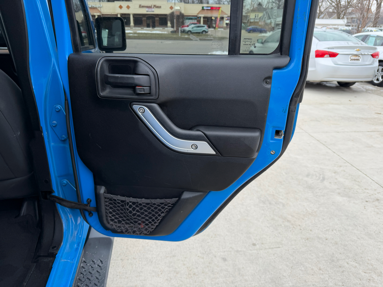 Jeep Wrangler 4WD 4dr Sahara 2012