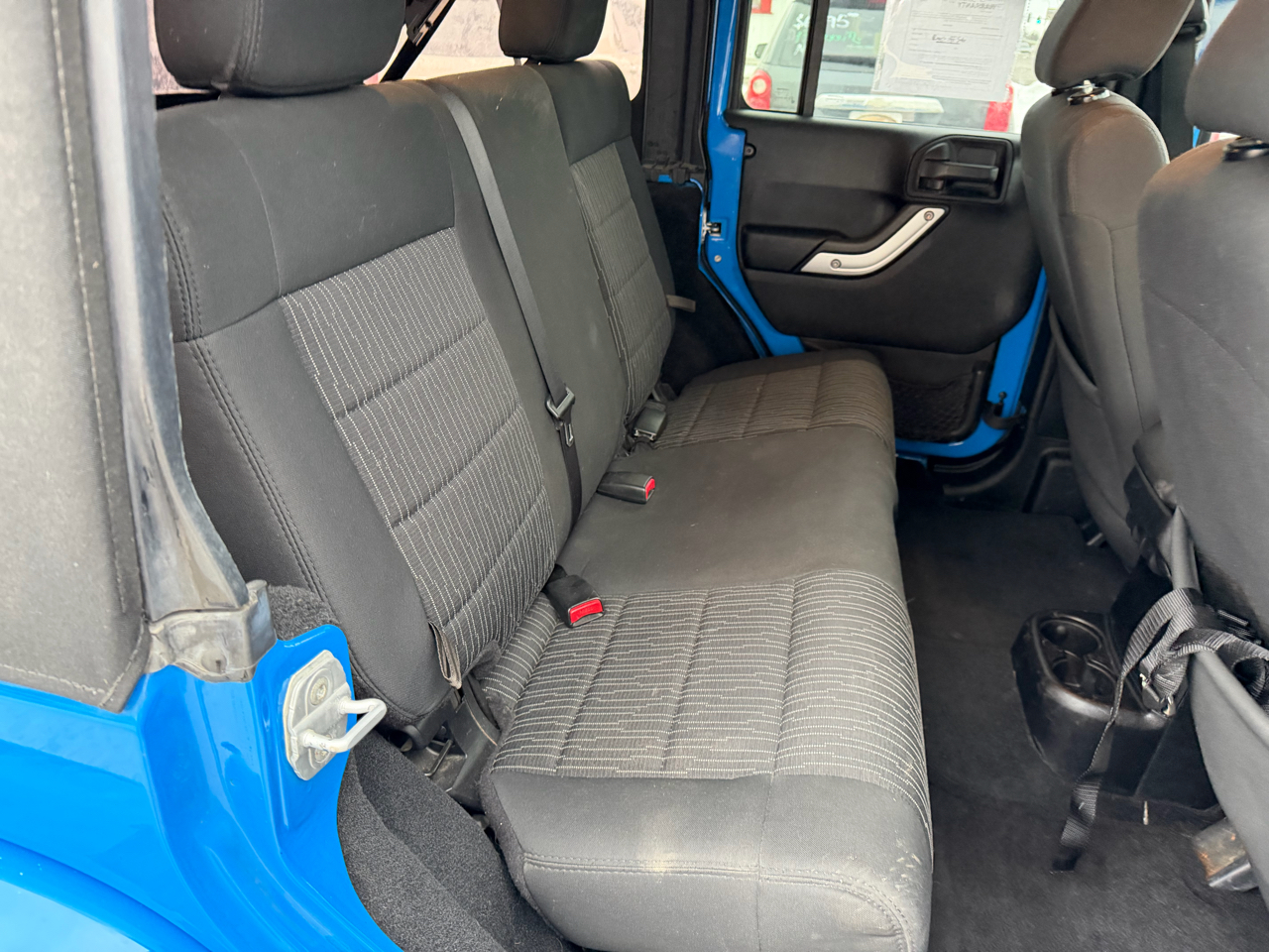 Jeep Wrangler 4WD 4dr Sahara 2012