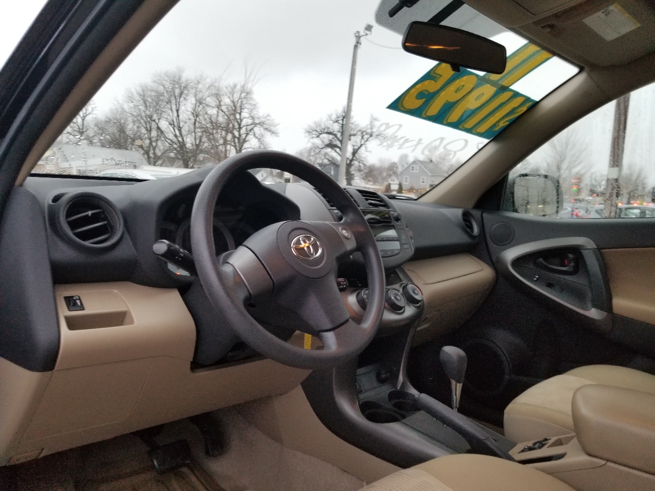 Toyota RAV4 Base I4 2WD 2011