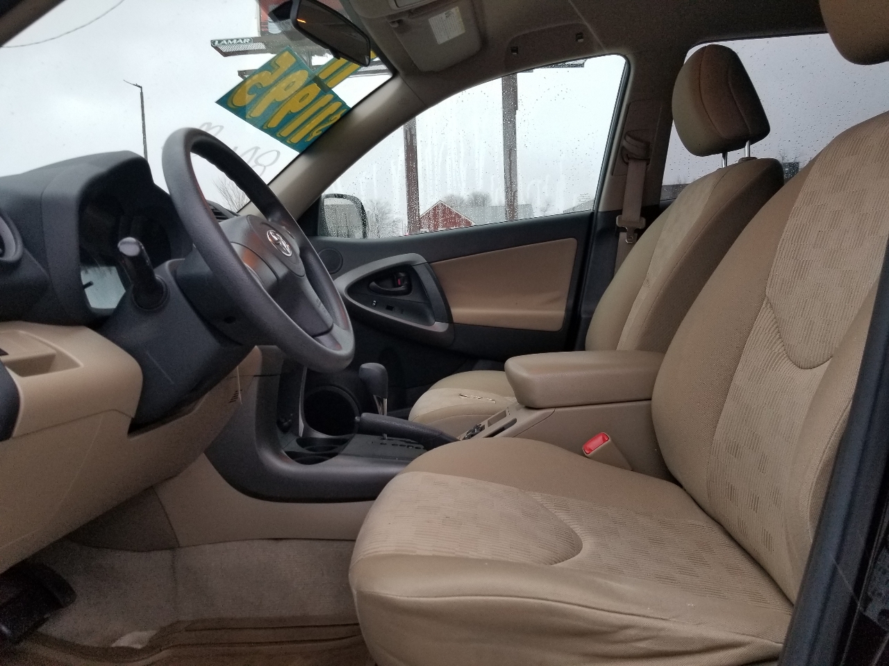 Toyota RAV4 Base I4 2WD 2011