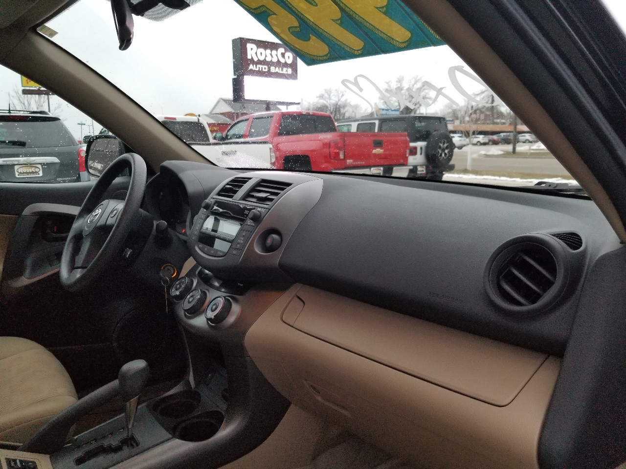 Toyota RAV4 Base I4 2WD 2011