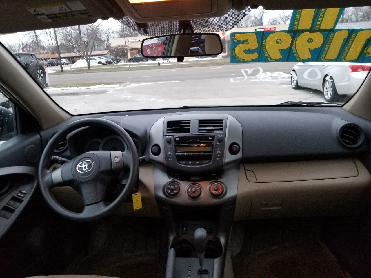 Toyota RAV4 Base I4 2WD 2011