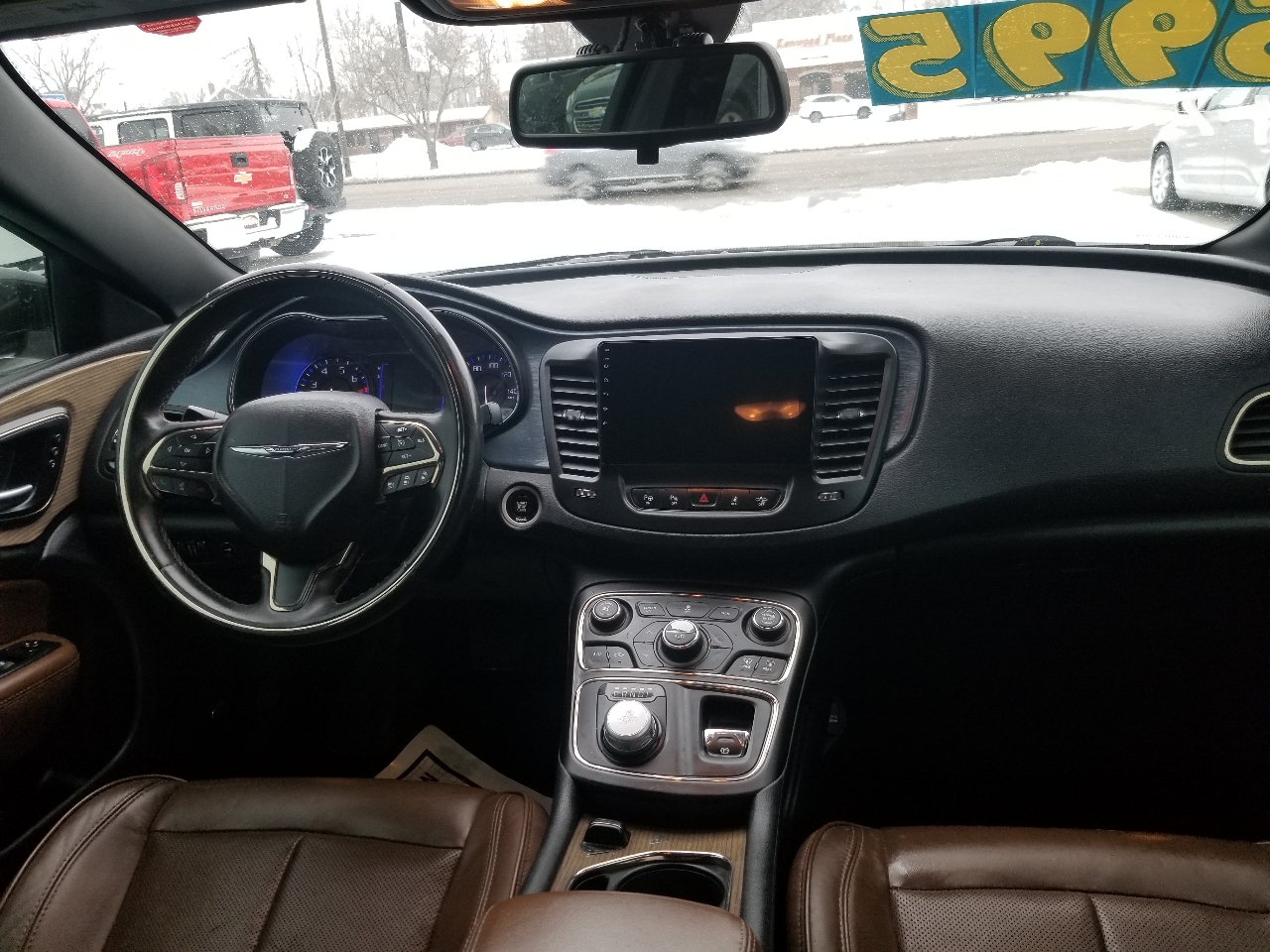 Chrysler 200 4dr Sdn C FWD 2016