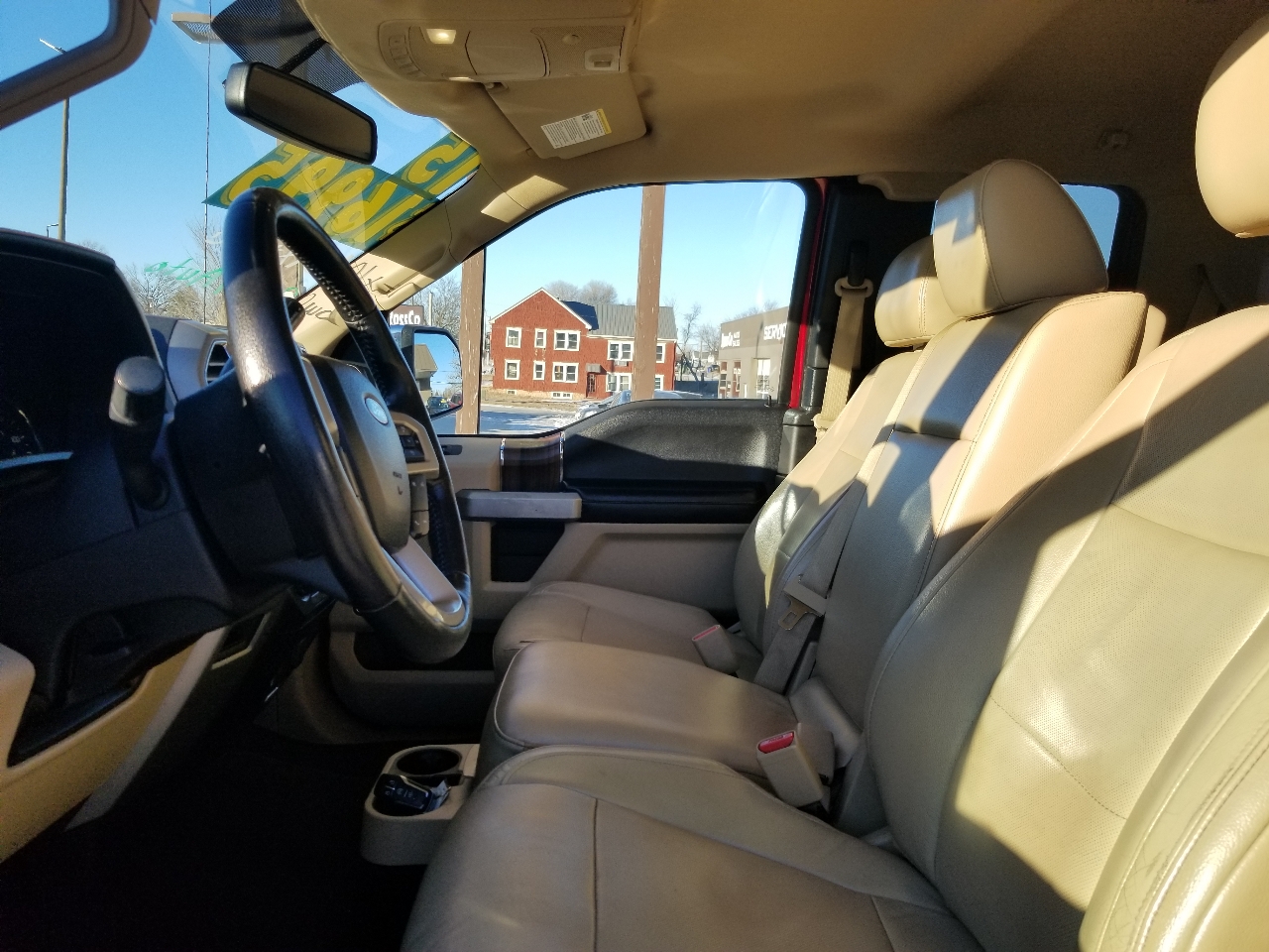 Ford F-150 2WD SuperCab 145" Lariat 2015