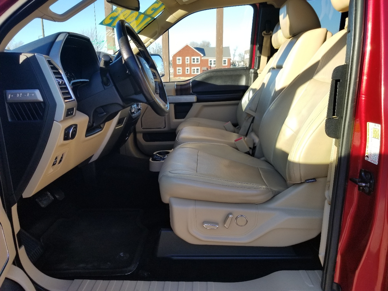 Ford F-150 2WD SuperCab 145" Lariat 2015