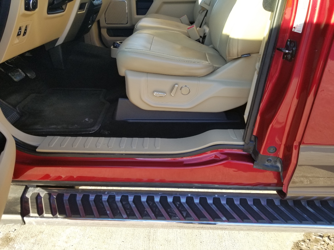 Ford F-150 2WD SuperCab 145" Lariat 2015