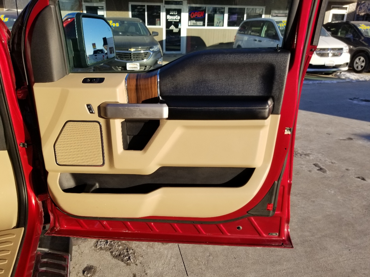 Ford F-150 2WD SuperCab 145" Lariat 2015