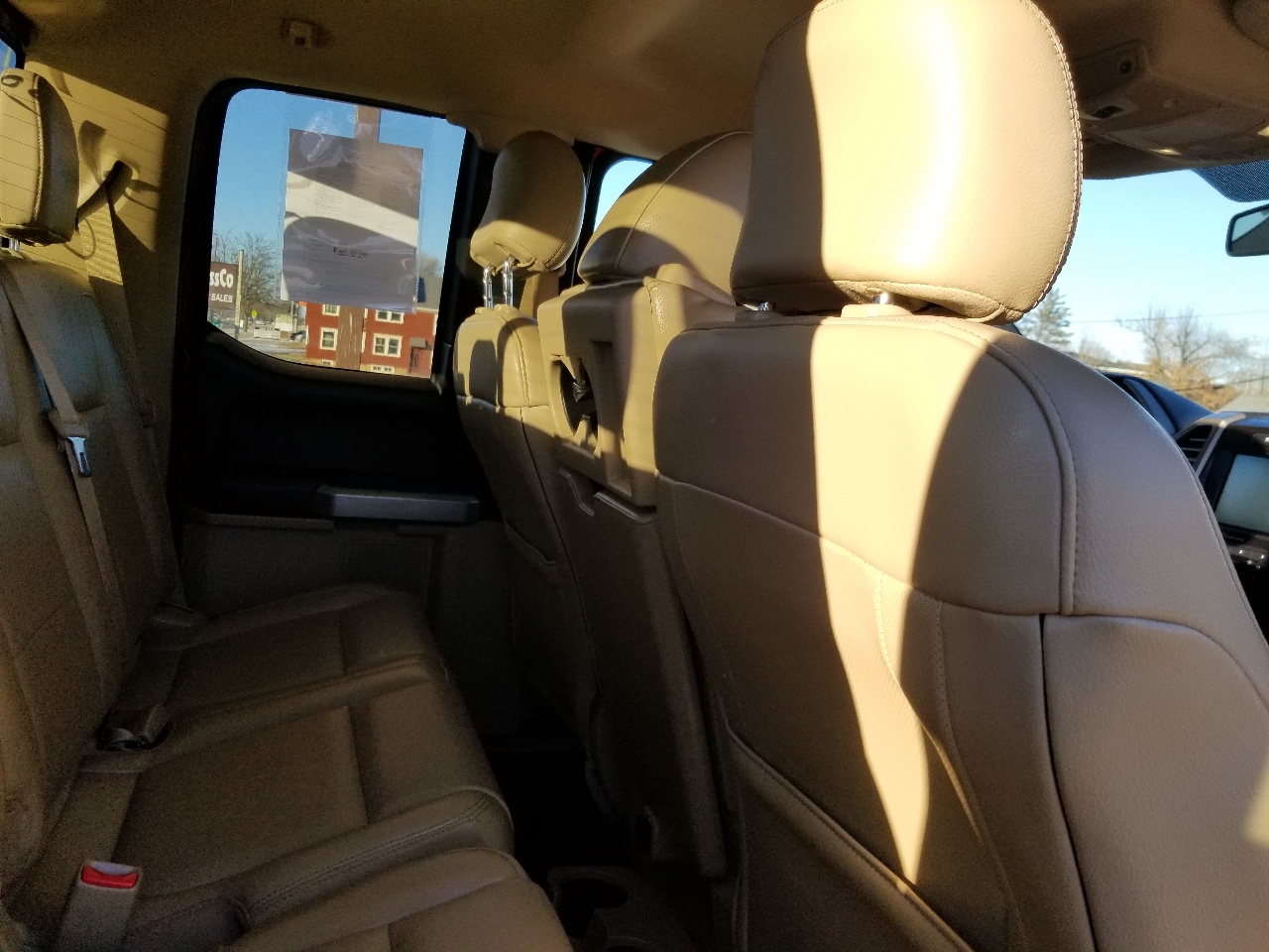 Ford F-150 2WD SuperCab 145" Lariat 2015