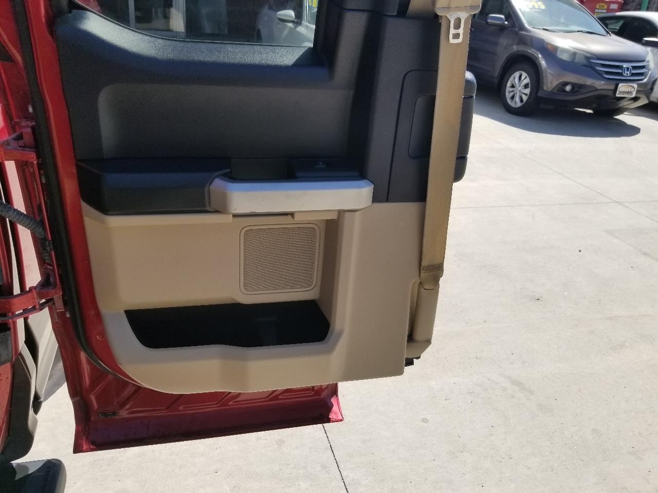 Ford F-150 2WD SuperCab 145" Lariat 2015