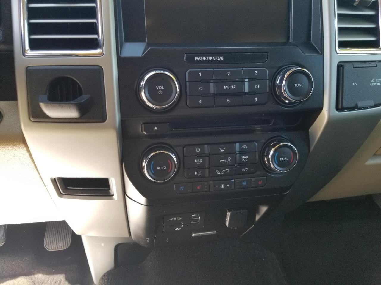 Ford F-150 2WD SuperCab 145" Lariat 2015