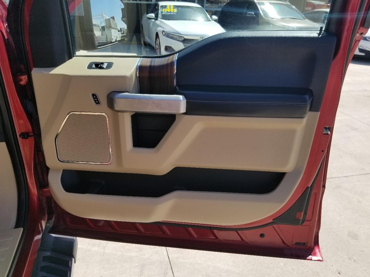 Ford F-150 2WD SuperCab 145" Lariat 2015