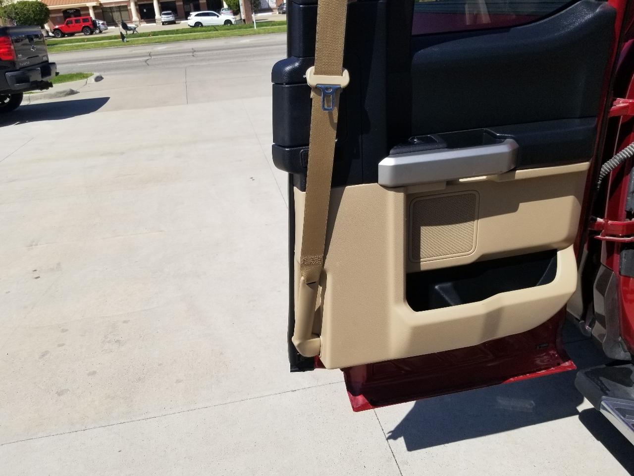 Ford F-150 2WD SuperCab 145" Lariat 2015