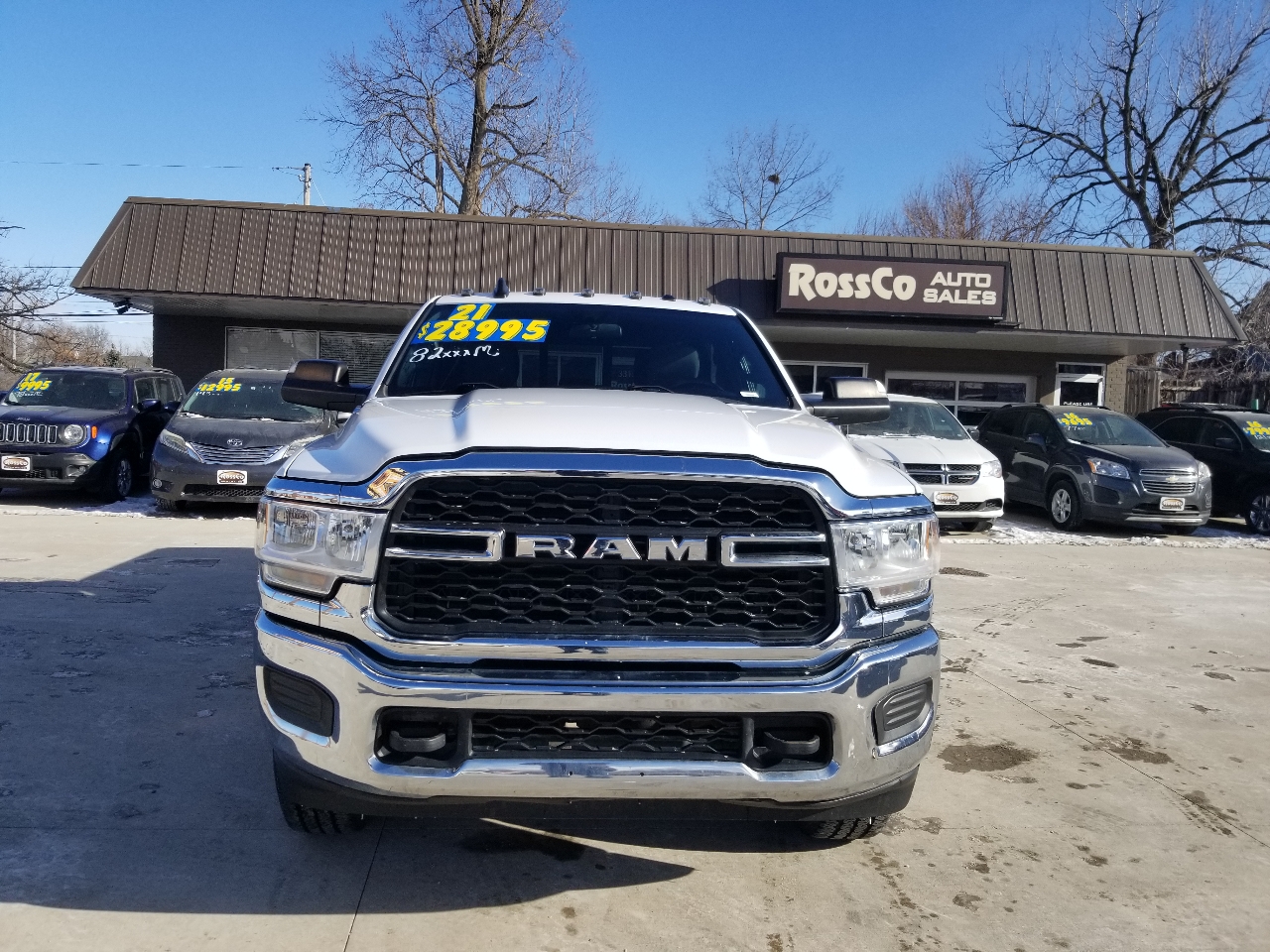 RAM 2500 Tradesman 4x4 Crew Cab 6'4" Box 2021