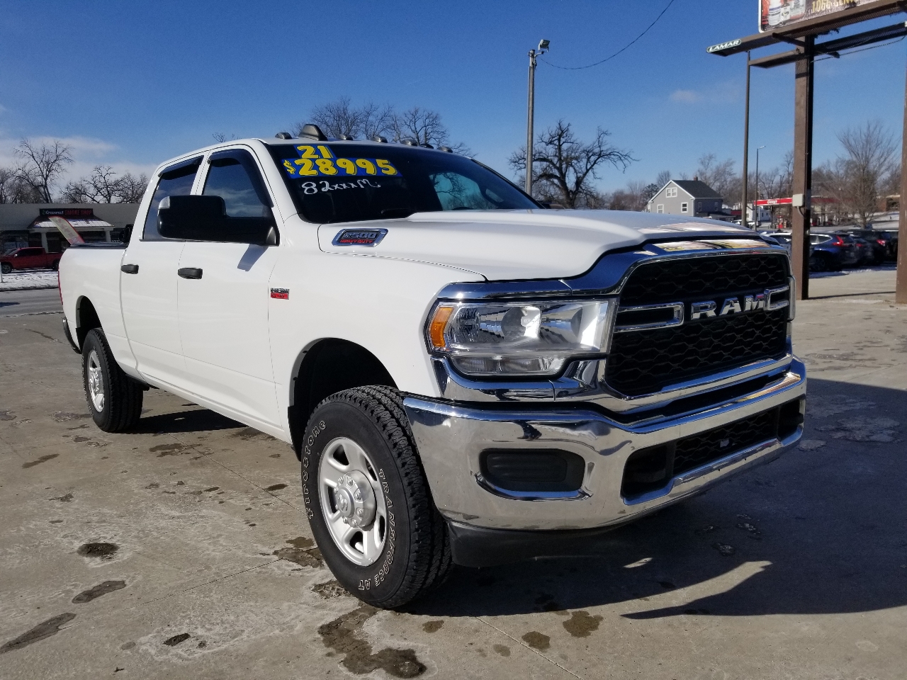 RAM 2500 Tradesman 4x4 Crew Cab 6'4" Box 2021