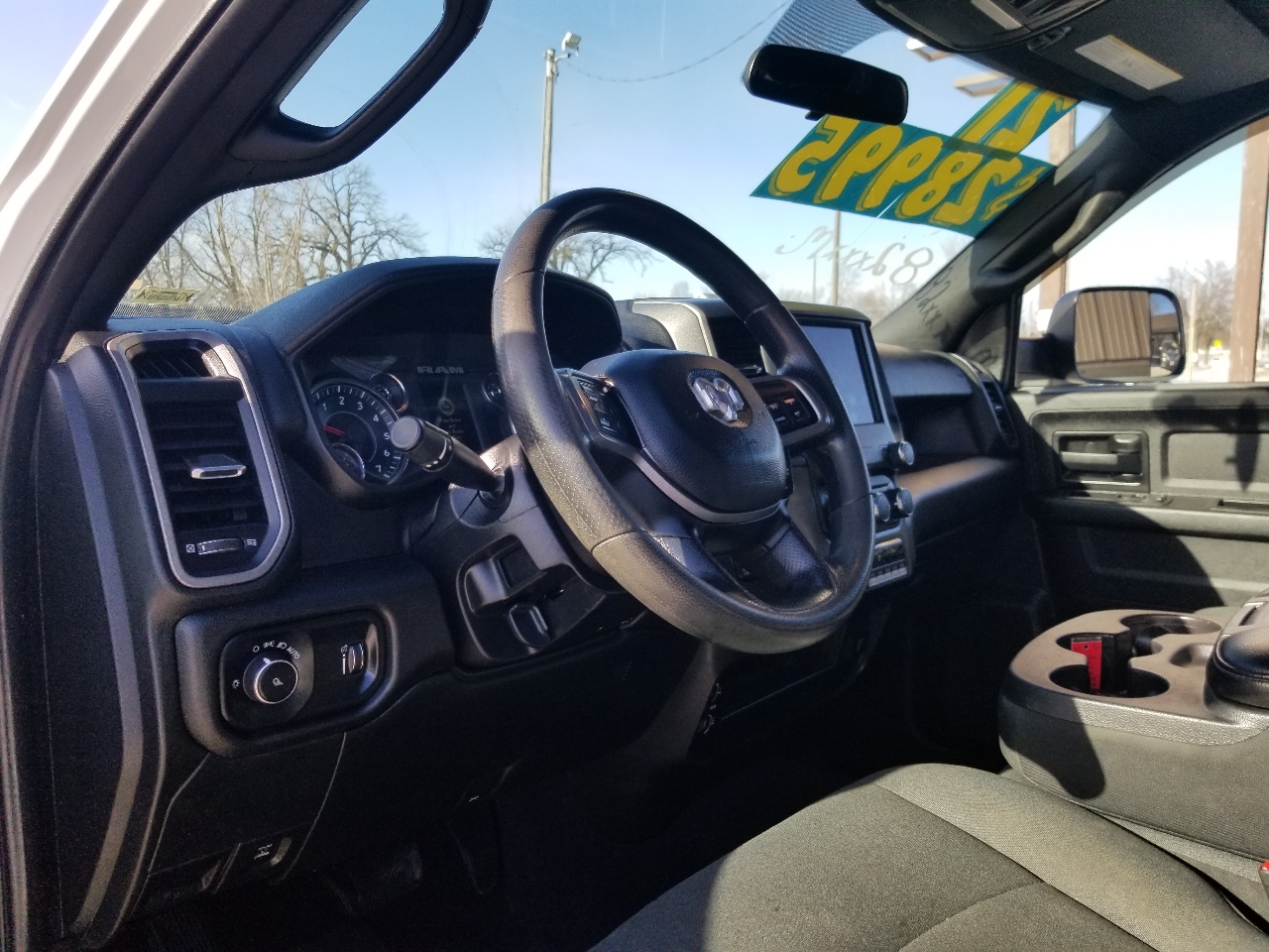 RAM 2500 Tradesman 4x4 Crew Cab 6'4" Box 2021