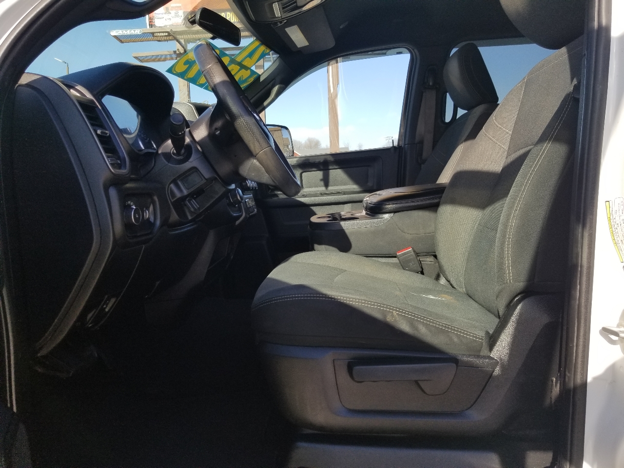 RAM 2500 Tradesman 4x4 Crew Cab 6'4" Box 2021