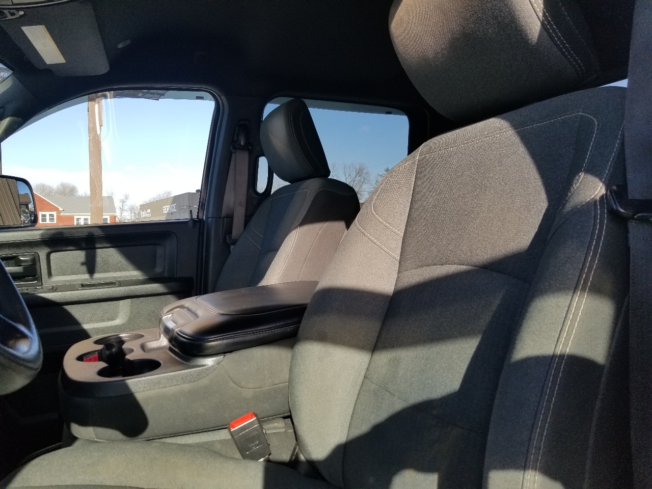 RAM 2500 Tradesman 4x4 Crew Cab 6'4" Box 2021