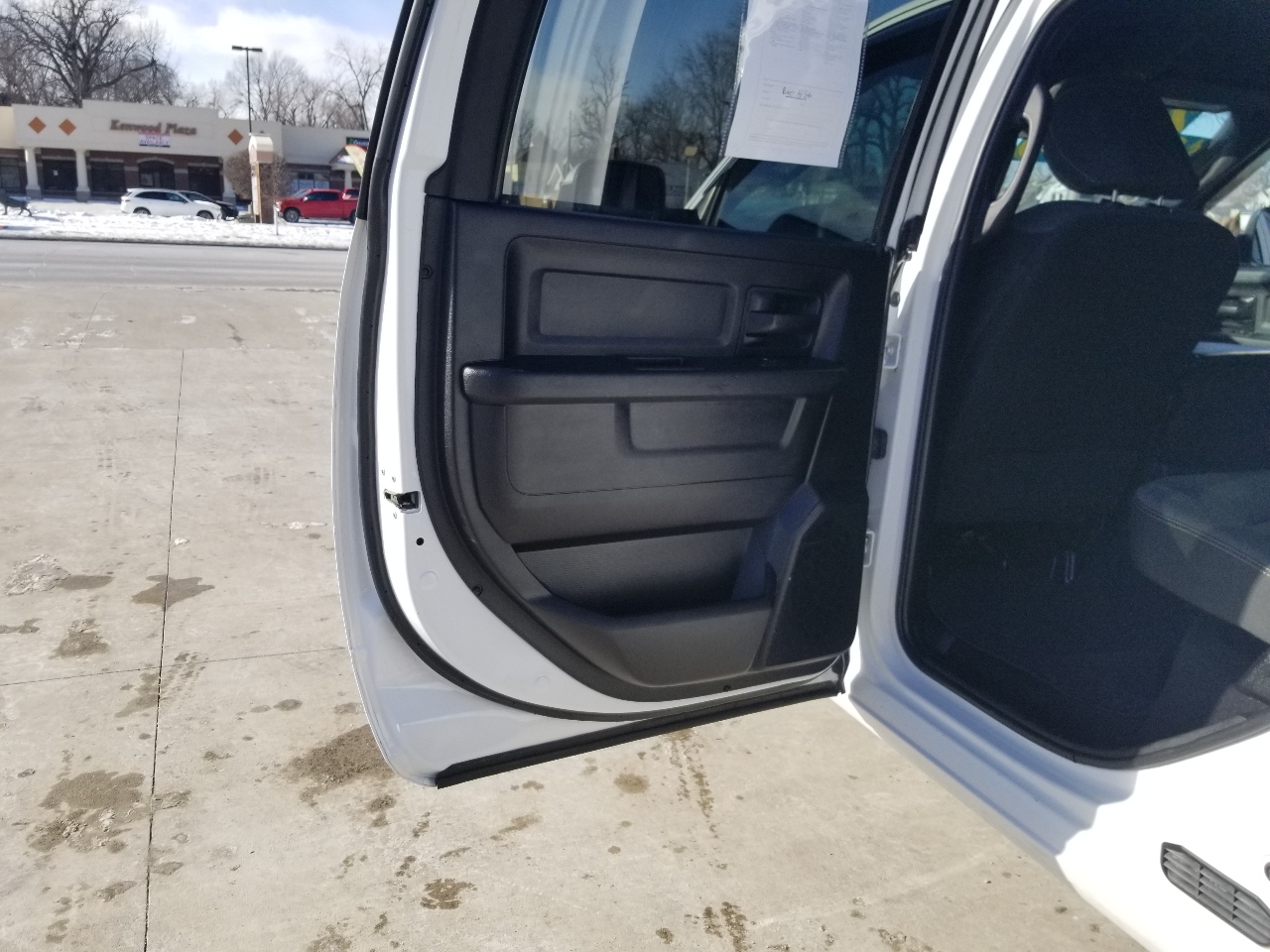 RAM 2500 Tradesman 4x4 Crew Cab 6'4" Box 2021