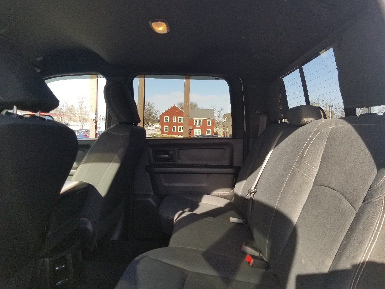 RAM 2500 Tradesman 4x4 Crew Cab 6'4" Box 2021