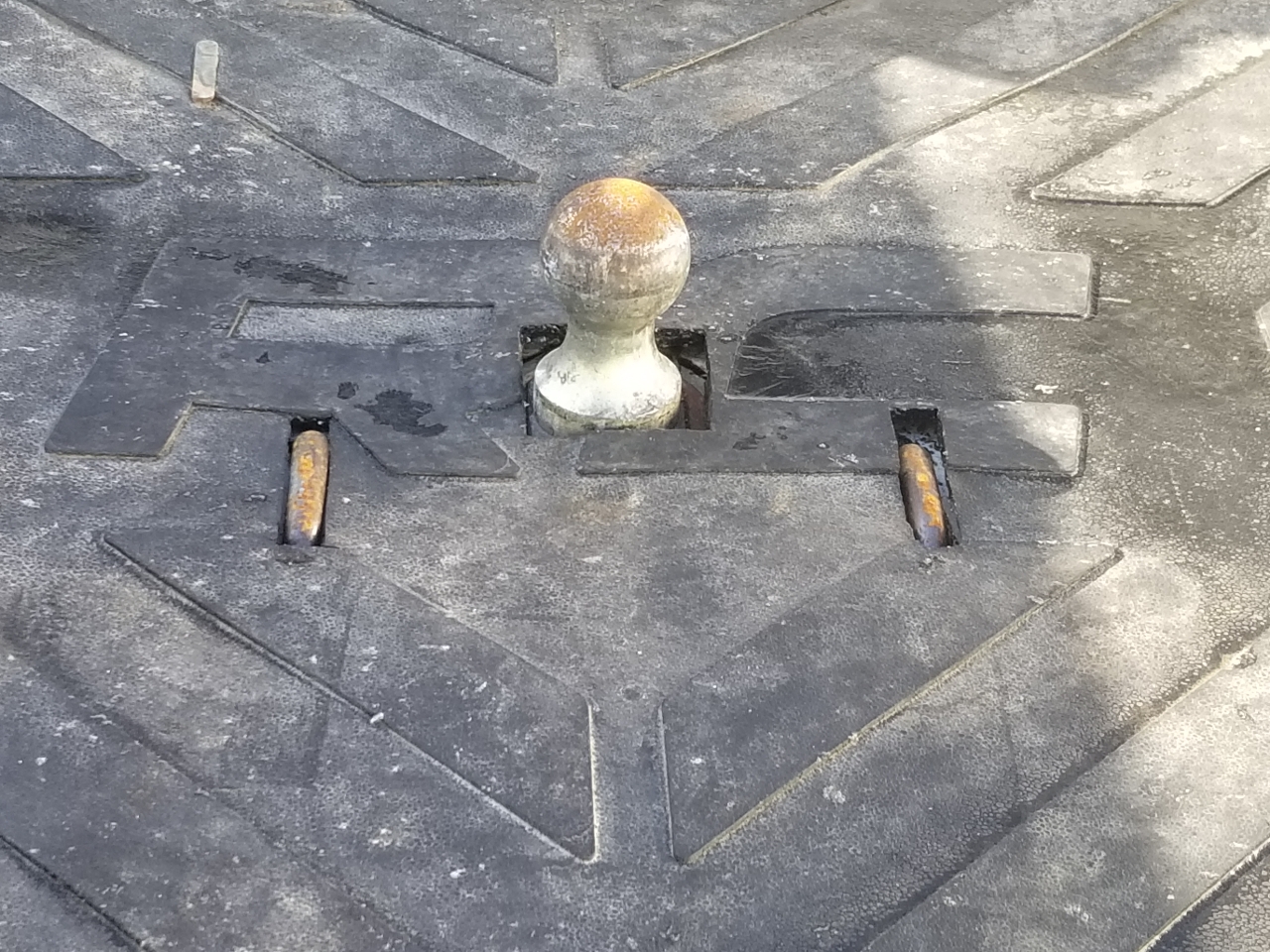 RAM 2500 Tradesman 4x4 Crew Cab 6'4" Box 2021