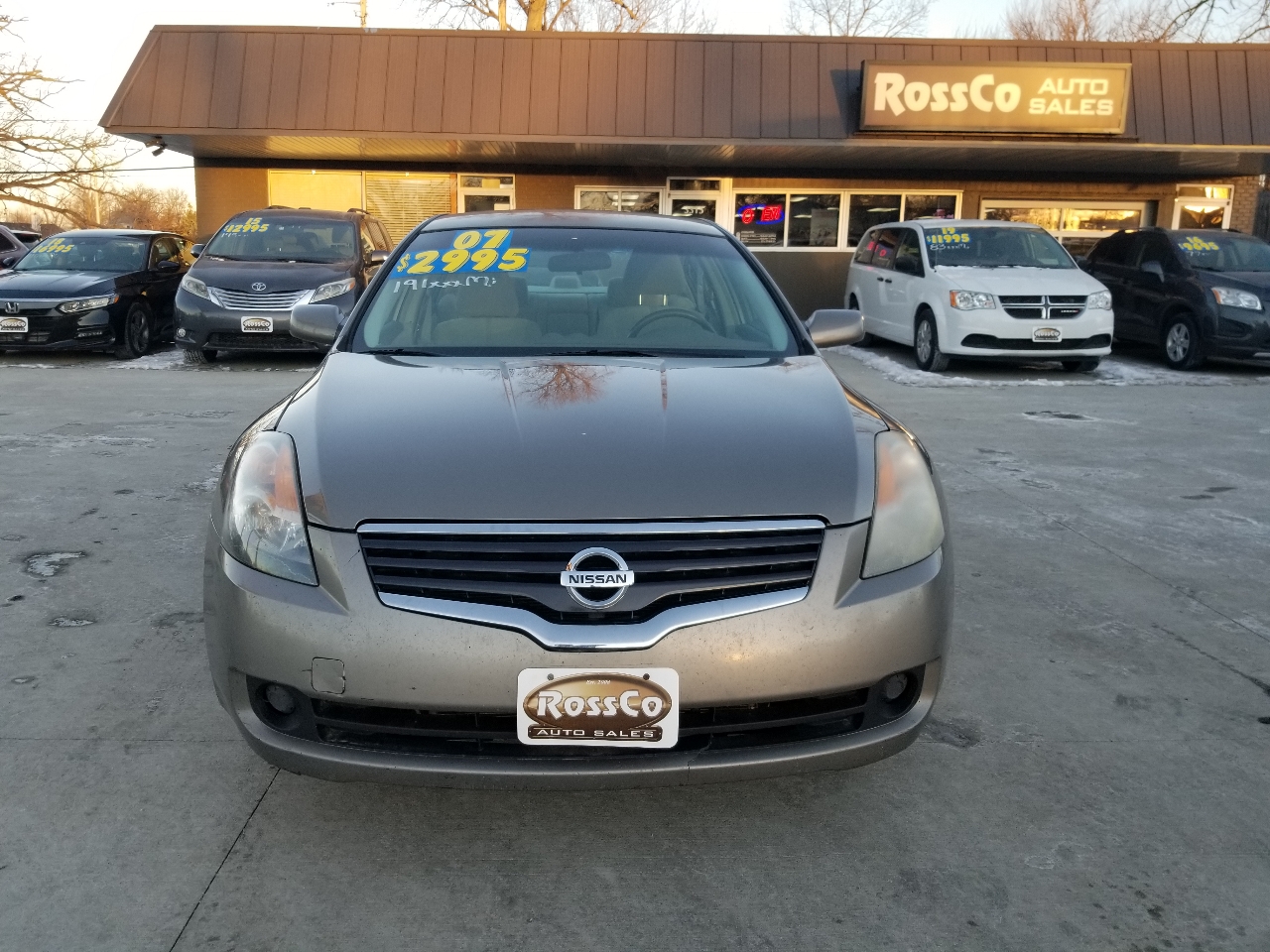 Nissan Altima 4dr Sdn I4 CVT 2.5 S 2007
