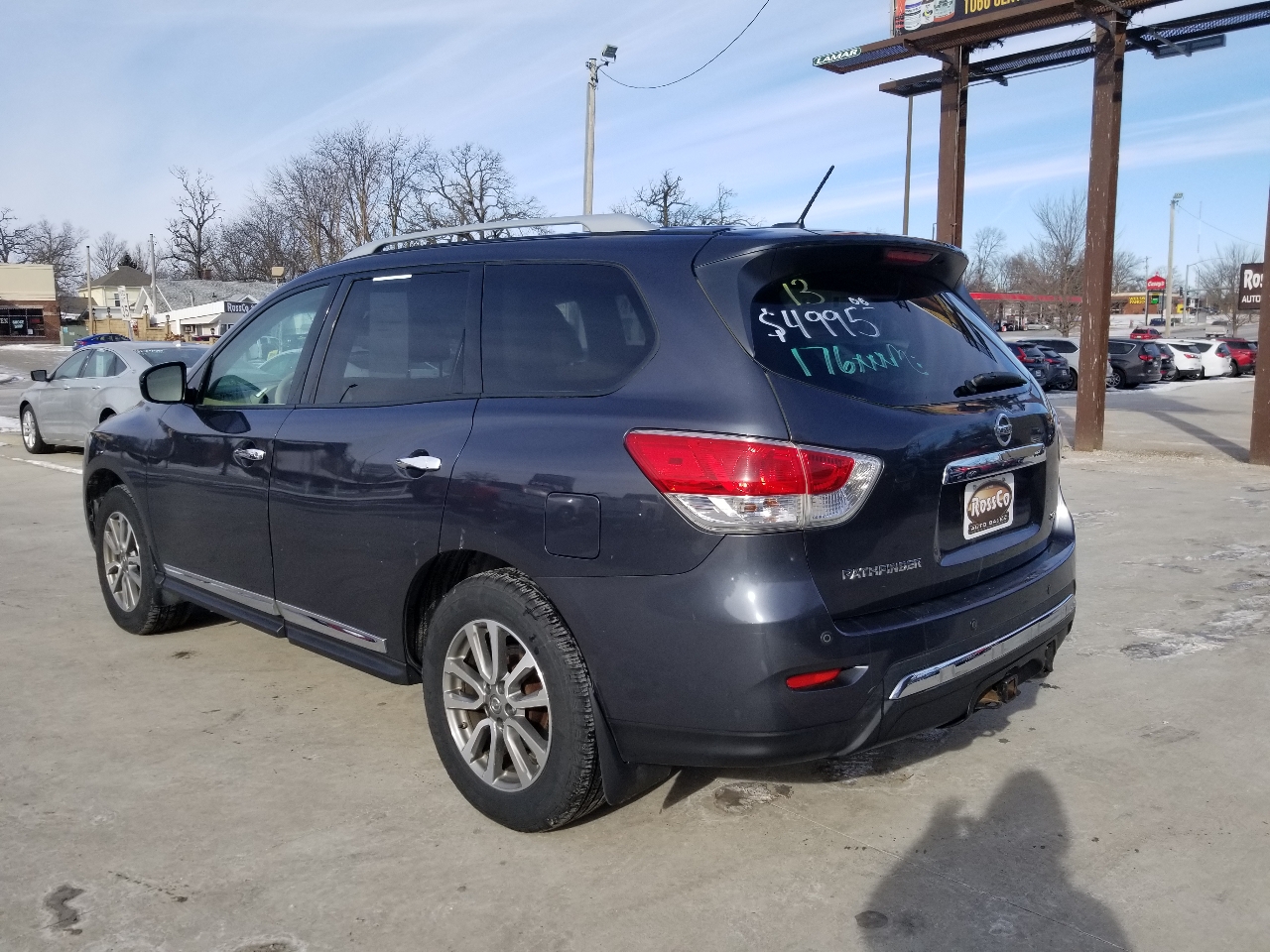 Nissan Pathfinder FWD S 2013