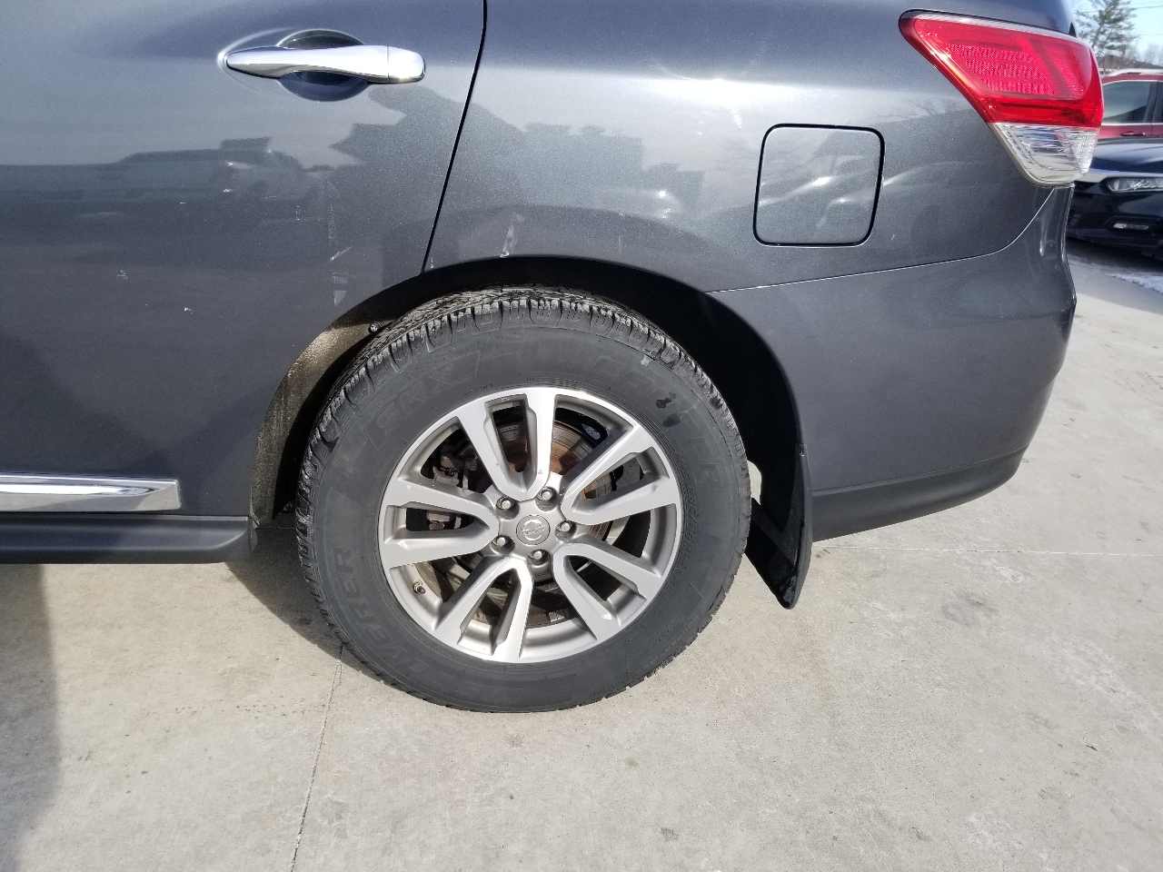 Nissan Pathfinder FWD S 2013