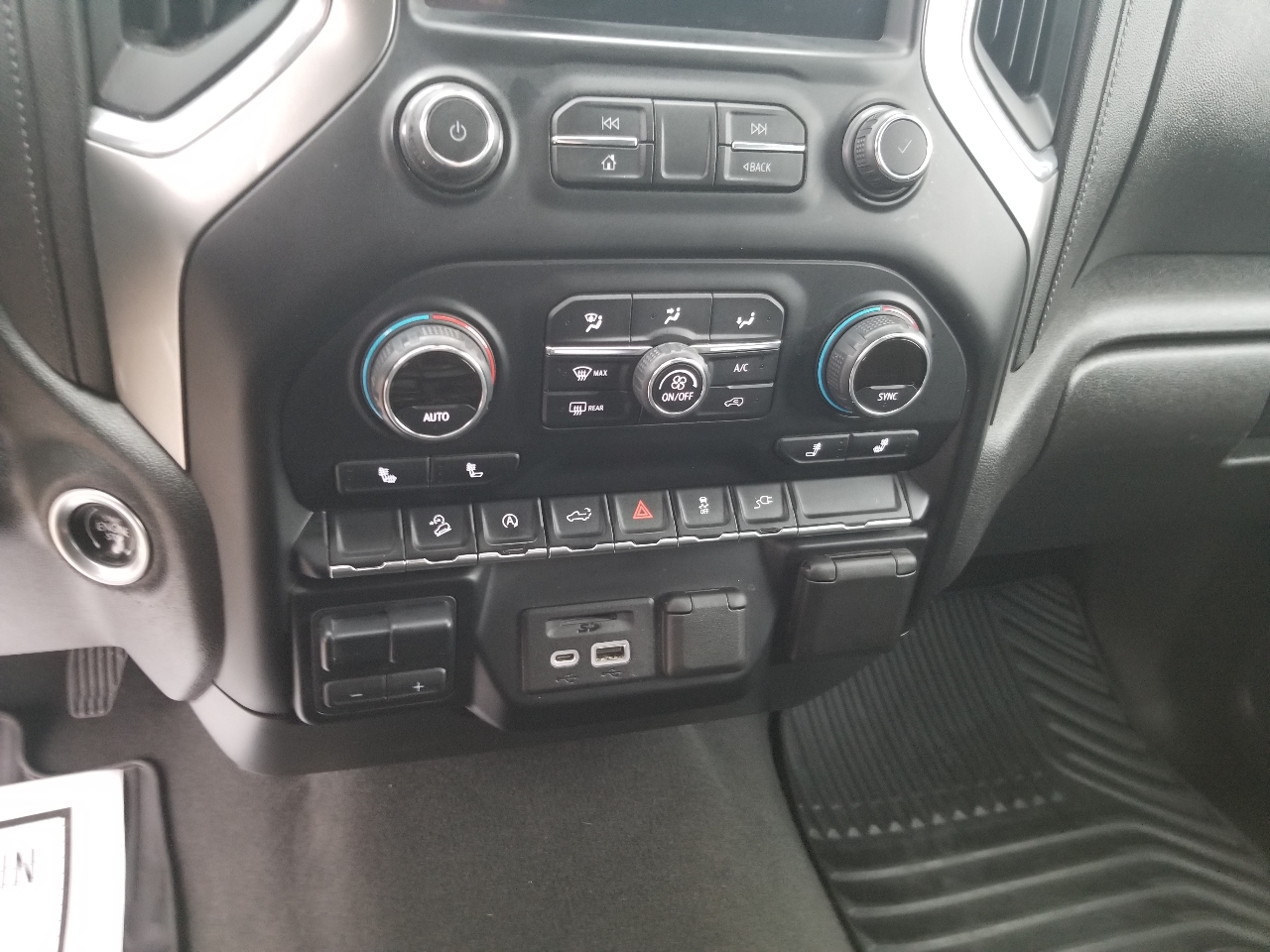 Chevrolet Silverado 1500 4WD Crew Cab 153.0" LT w/1LT 2021