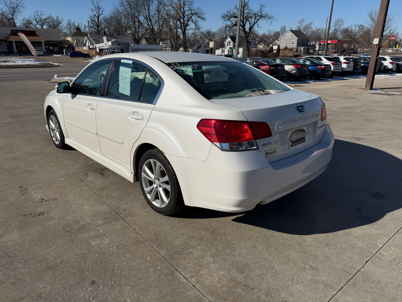 Subaru Legacy 4dr Sdn H4 Auto 2.5i Premium 2013